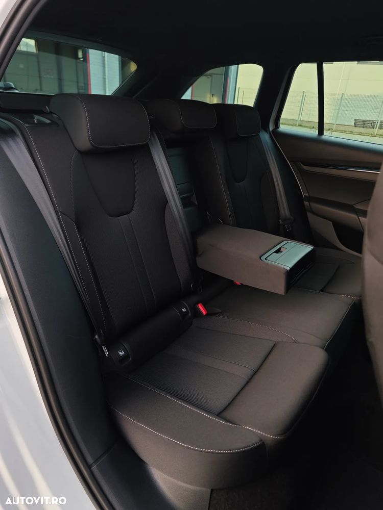 Skoda Octavia 2.0 TDI DSG Sportline - 12