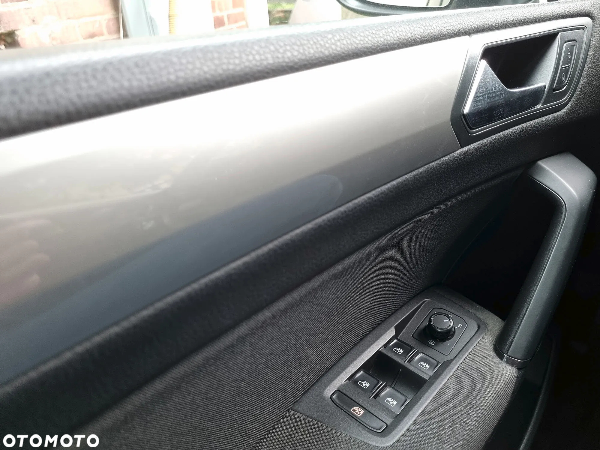 Volkswagen Touran 1.6 TDI BMT Trendline - 17