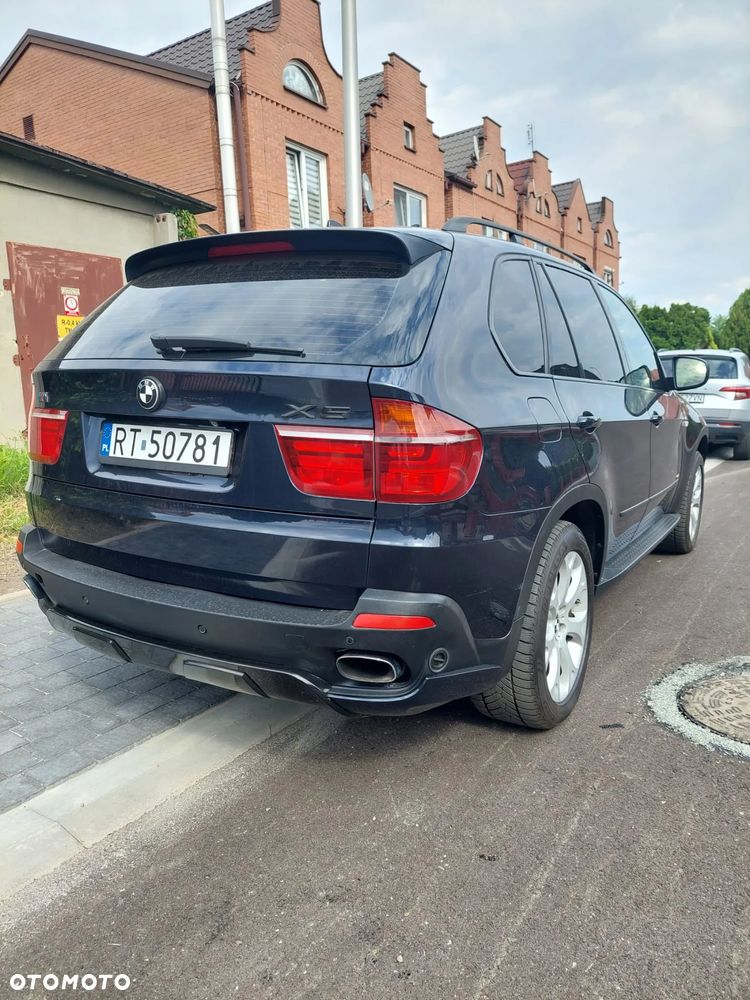 BMW X5 4.8i xDrive - 11