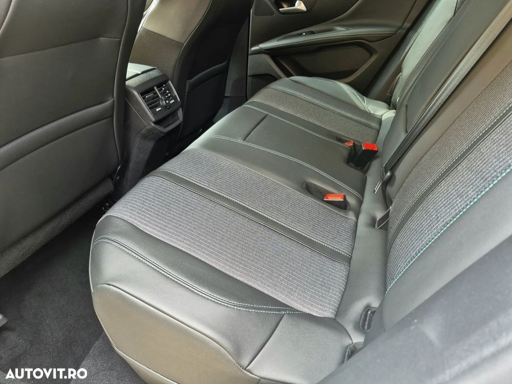 Peugeot 3008 PHEV 180 EAT8 Allure Pack - 19