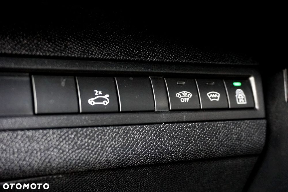 Peugeot 5008 PureTech 180 EAT8 Stop & Start GT Pack - 33