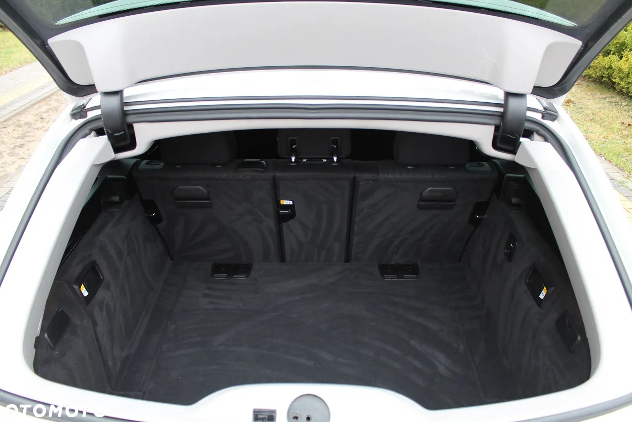 BMW Seria 5 520d Touring - 32