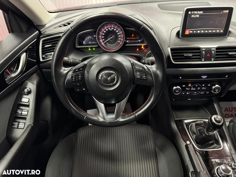 Mazda 3 - 8