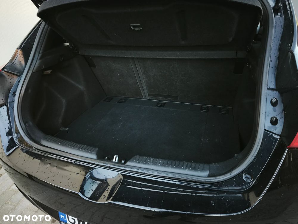 Hyundai i30 blue 1.6 CRDi Classic Navigation - 15