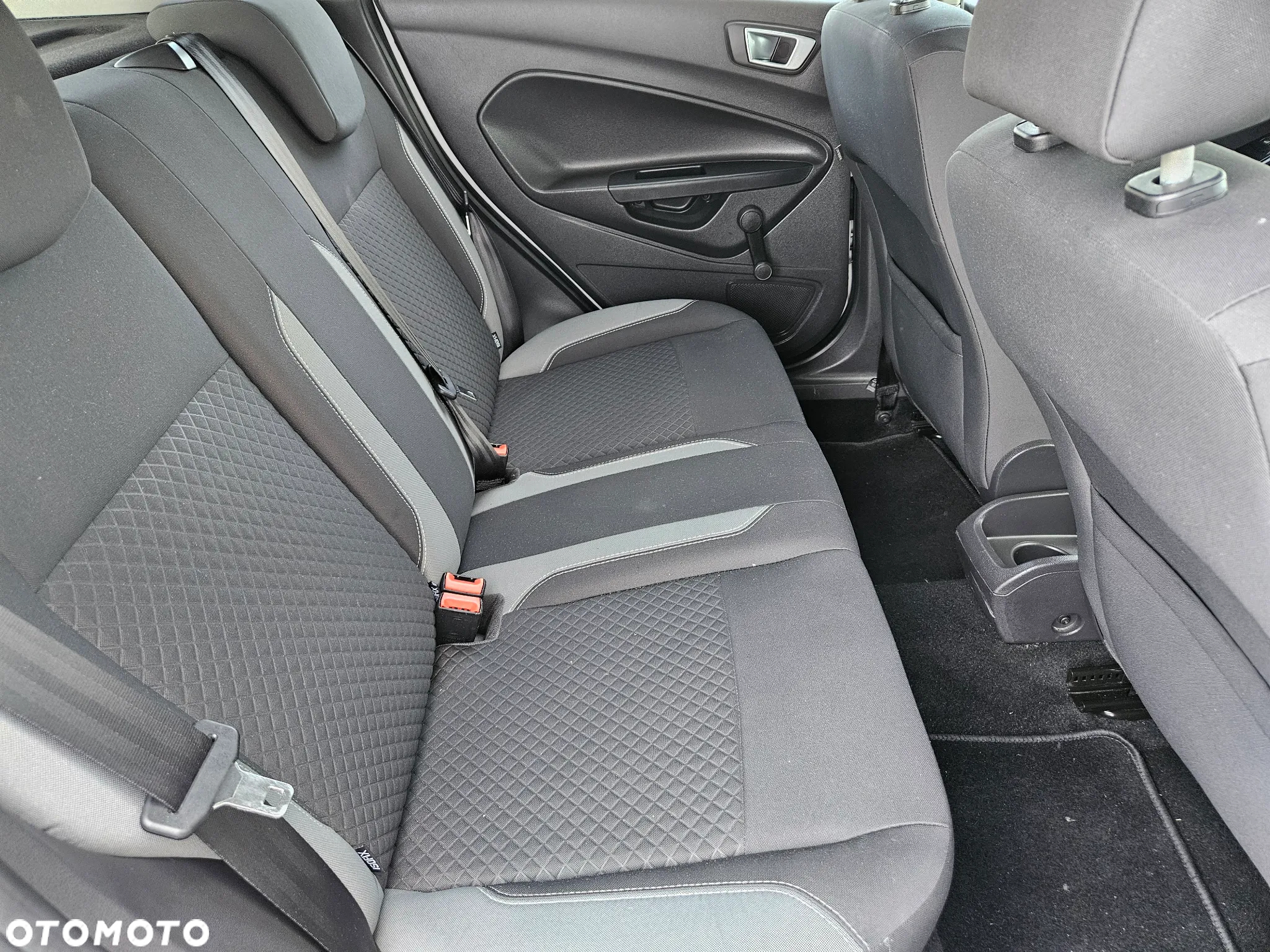 Ford Fiesta 1.25 Silver X - 25