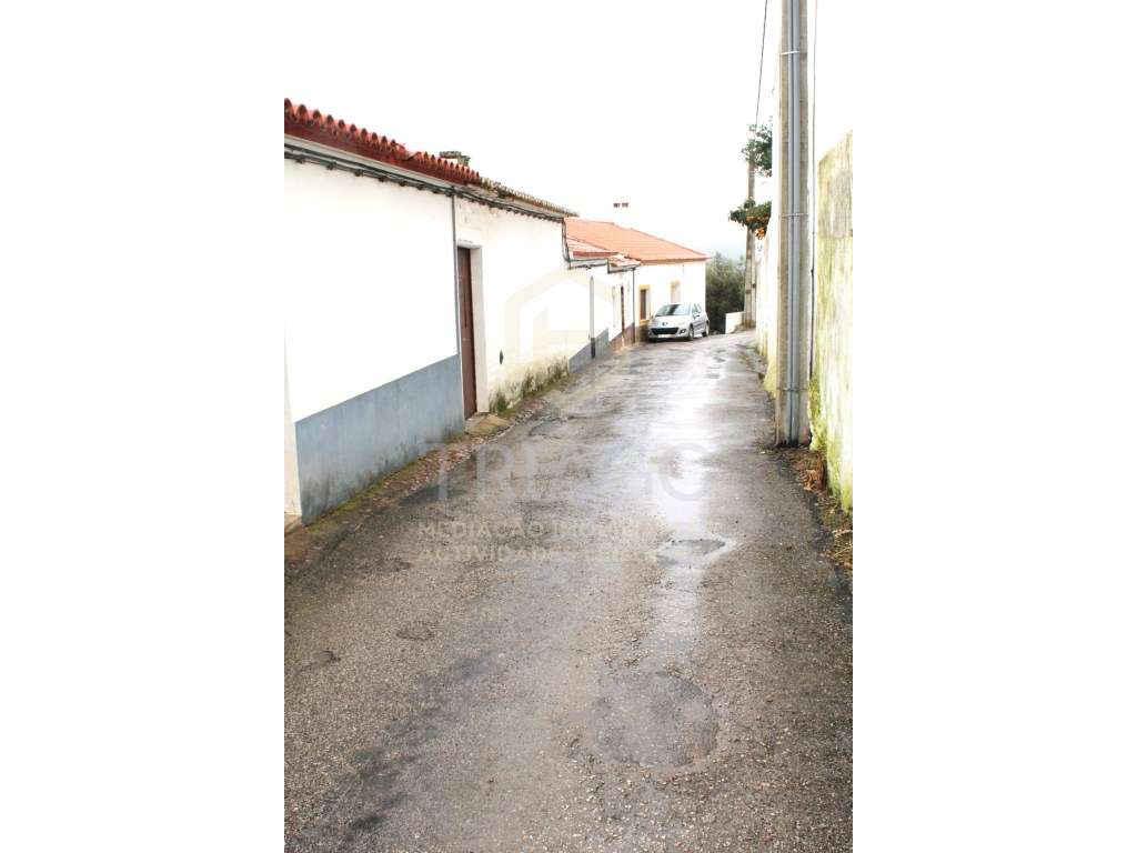 Casa com 2 Frentes para Recuperar - Grande imagem: 3/22