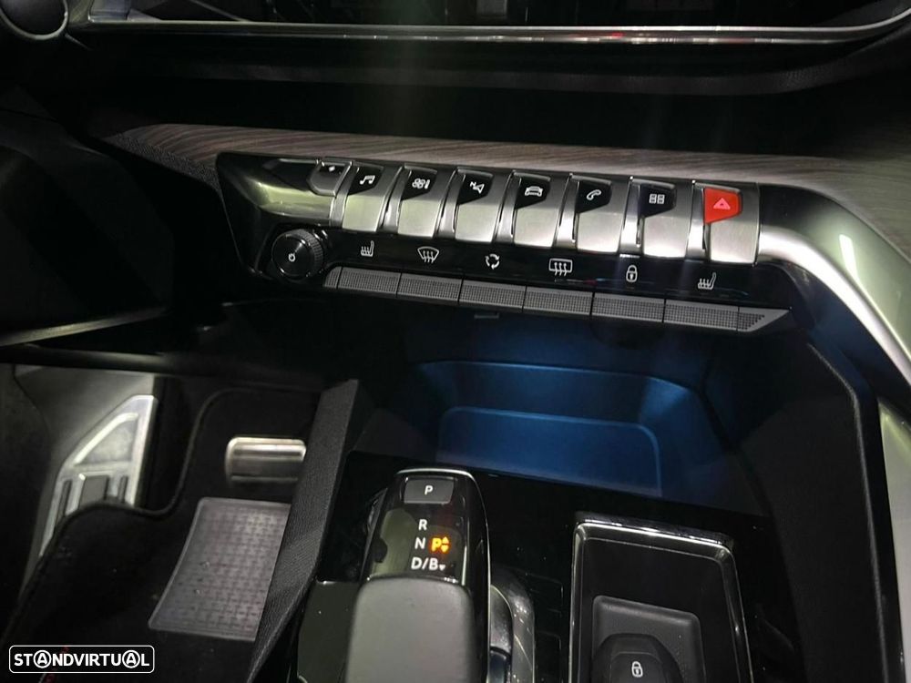 Peugeot 3008 1.6 Hybrid GT Pack e-EAT8 - 34