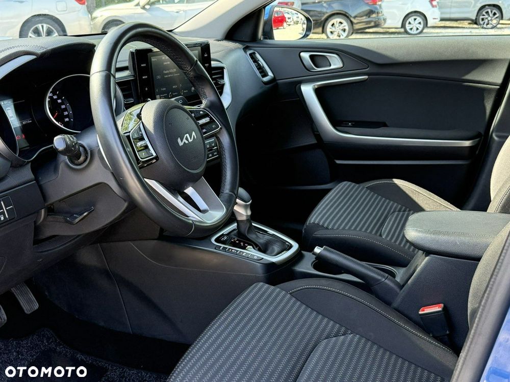 Kia Ceed - 10
