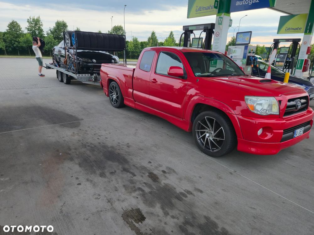 Toyota Tacoma - 3