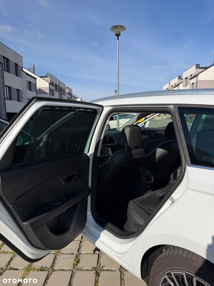 Seat Leon 2.0 TDI Xcellence S&S DSG - 24