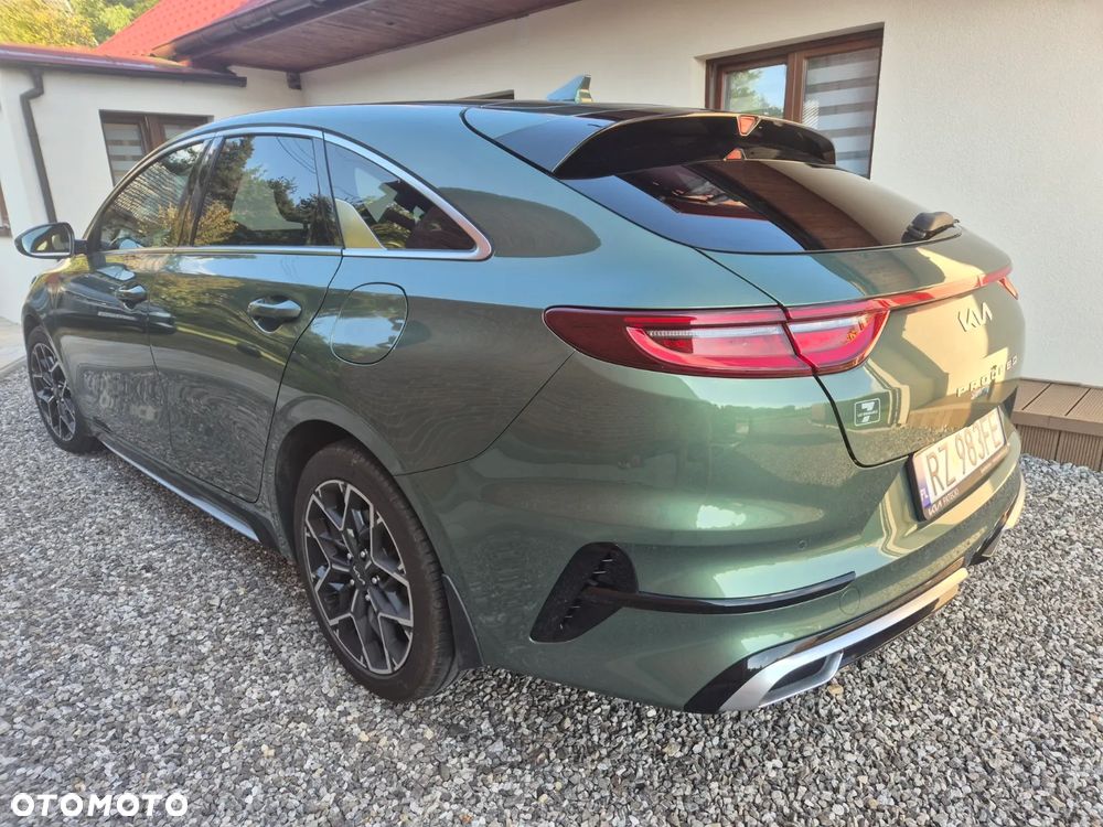Kia ProCeed 1.5 T-GDI GT Line - 4