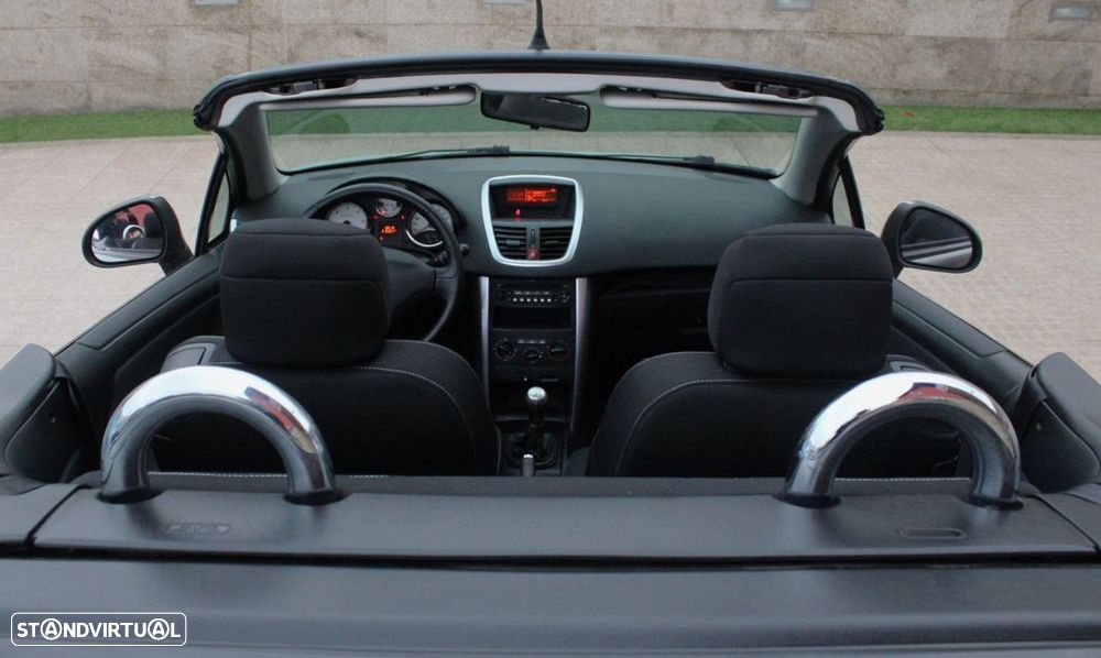 Peugeot 207 CC 1.6 HDi FAP - 9