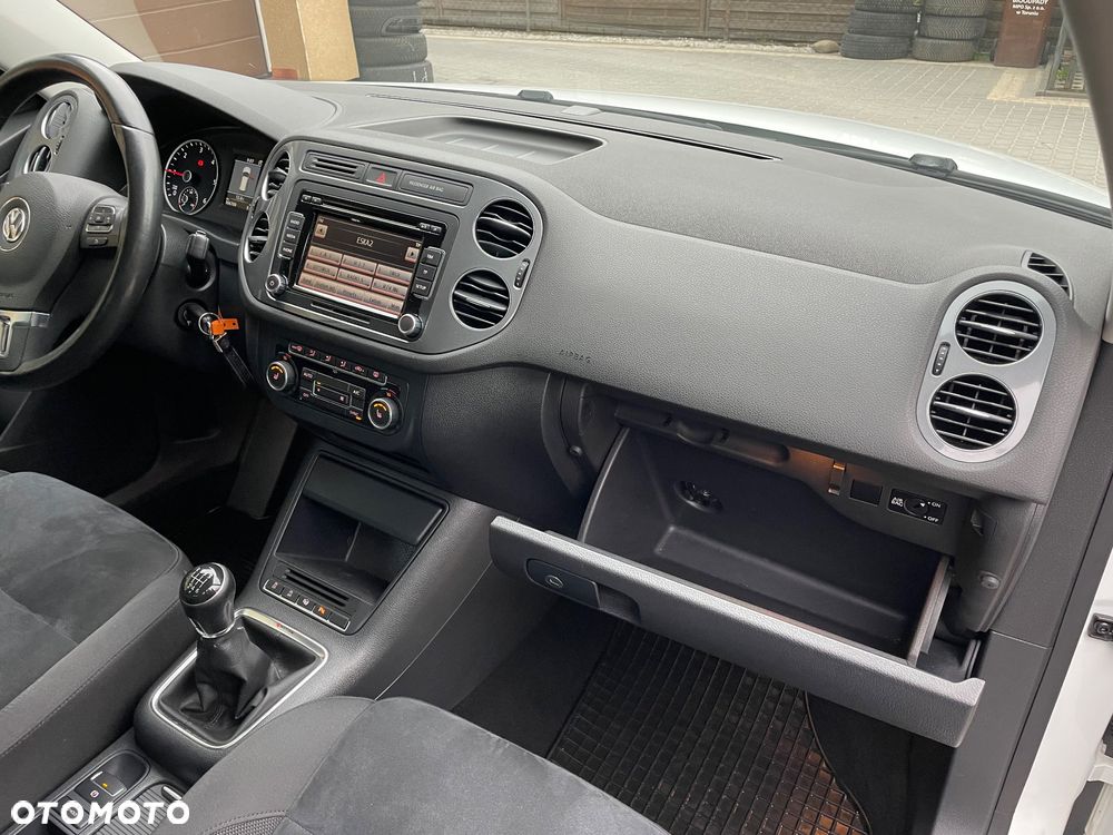 Volkswagen Tiguan 2.0 TDI 4Mot Perfectline R-Style - 37