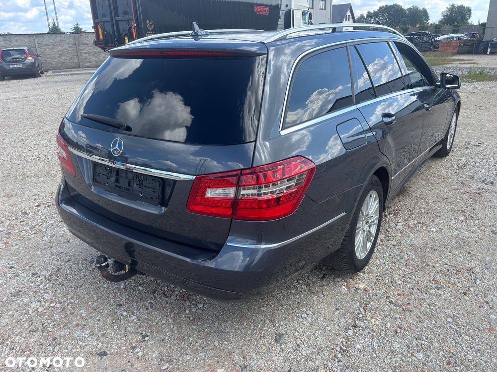 Mercedes-Benz Klasa E 250 CDI 4-Matic BlueEff Avantgarde - 4