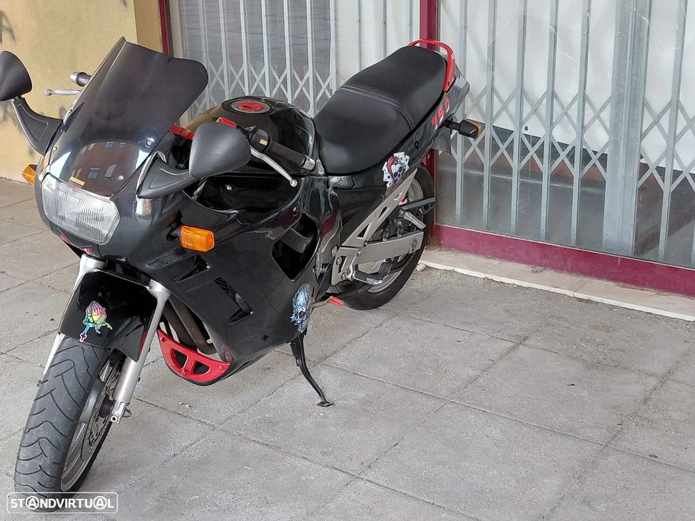 Suzuki GSX - 3