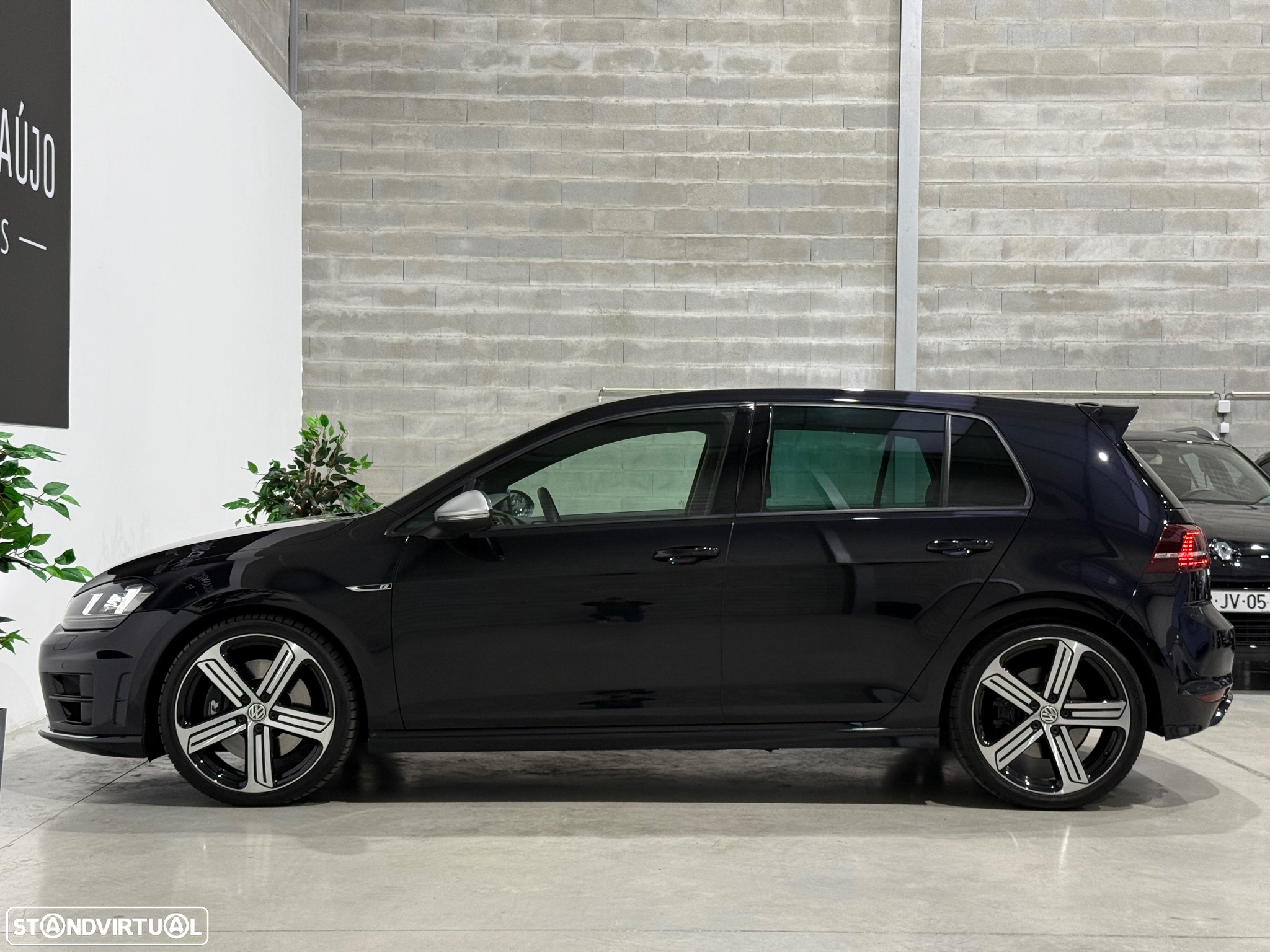 VW Golf 2.0 TSi R DSG - 2