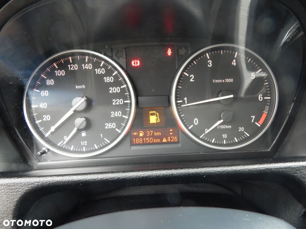 BMW X1 xDrive20i - 19