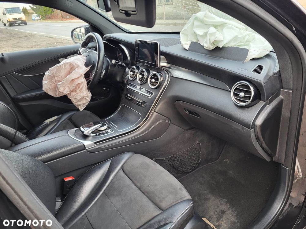 Mercedes-Benz GLC 250 d 4-Matic - 24