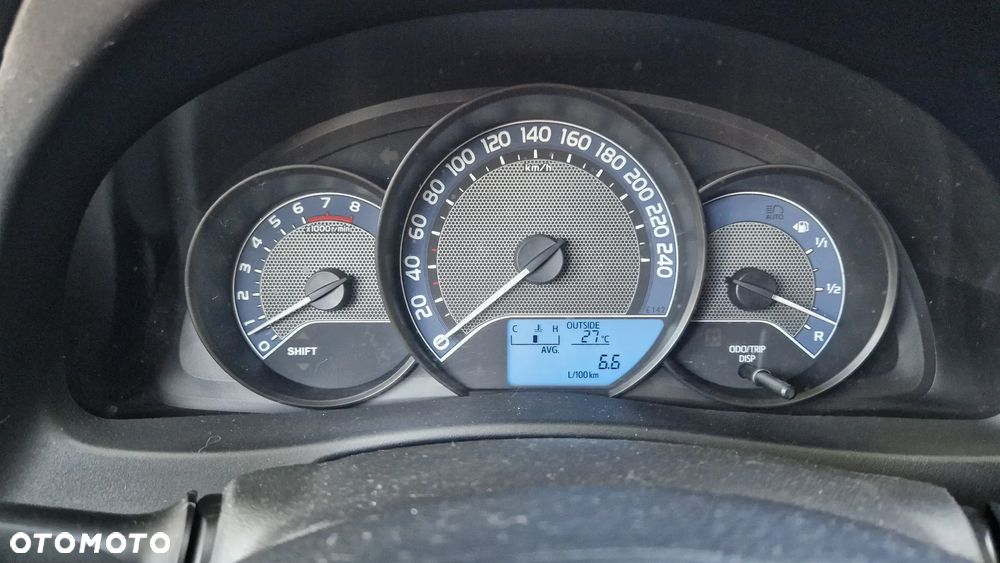 Toyota Auris 1.33 VVT-i Life Comfort - 8