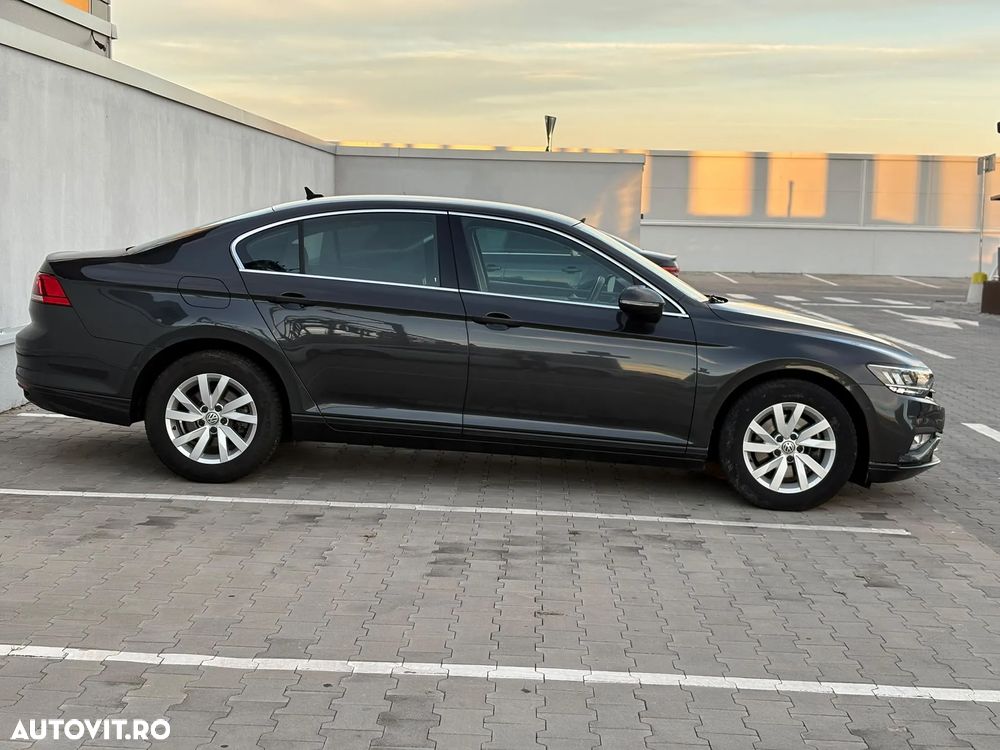 Volkswagen Passat - 5