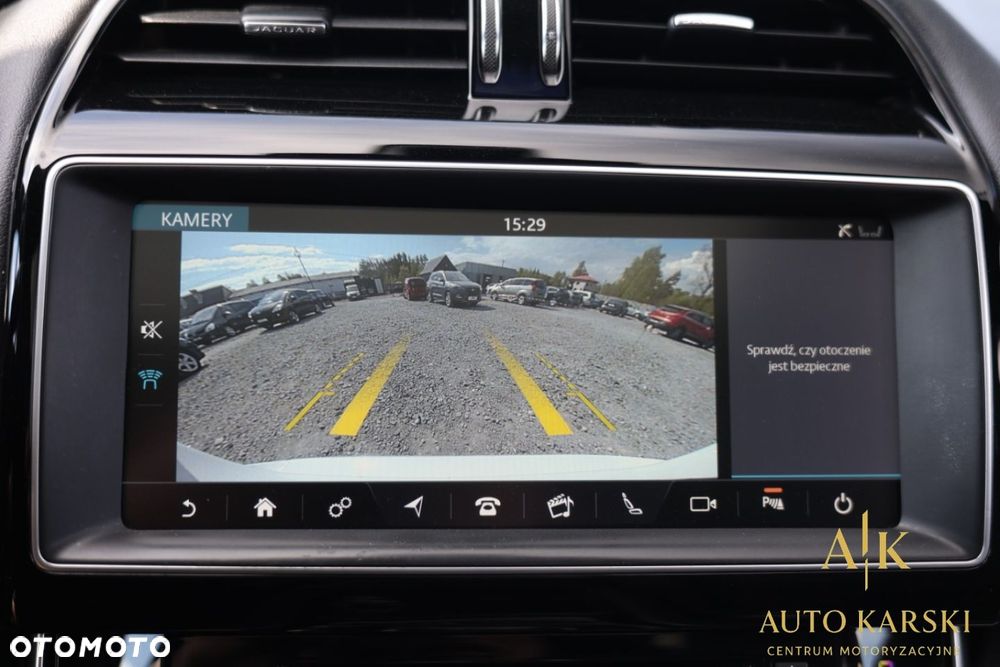 Jaguar XE - 27