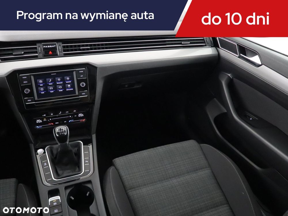 Volkswagen Passat Variant - 10