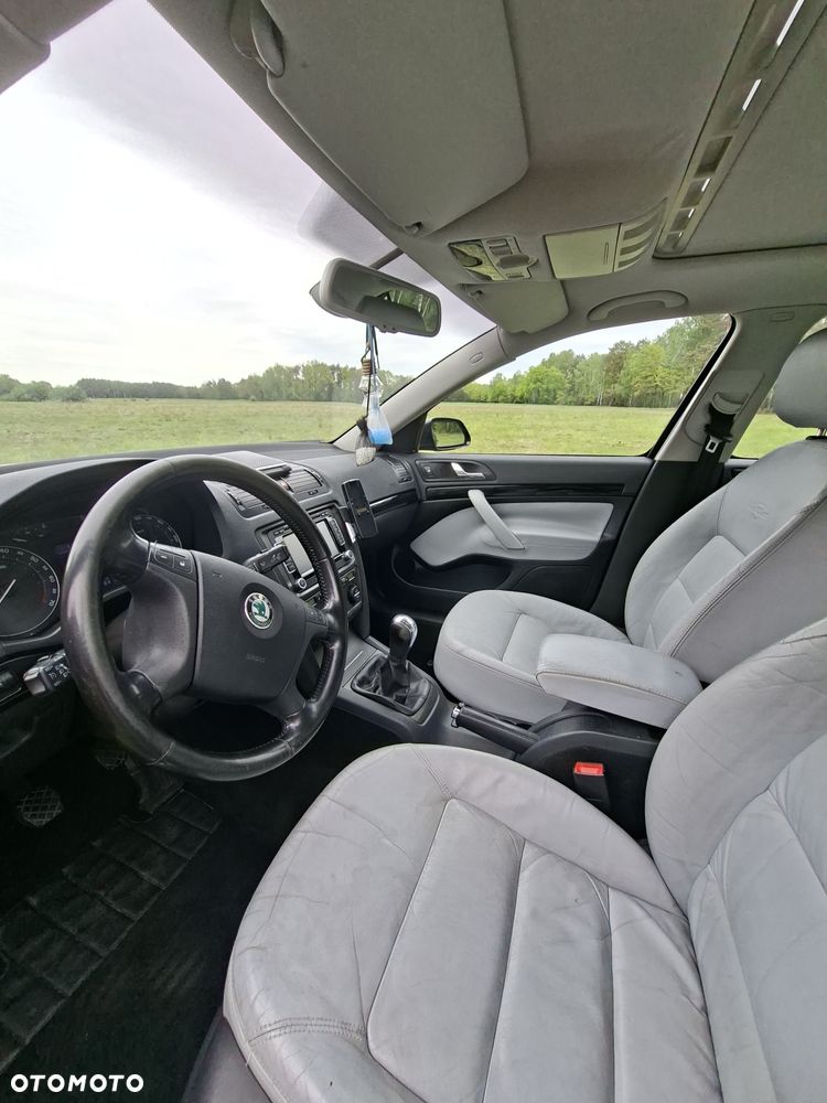 Skoda Octavia 1.8 TSI L&K - 23