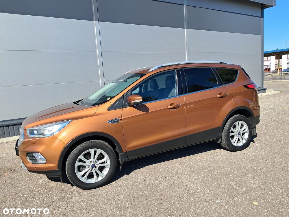 Ford Kuga 1.5 EcoBoost 2x4 Titanium - 3