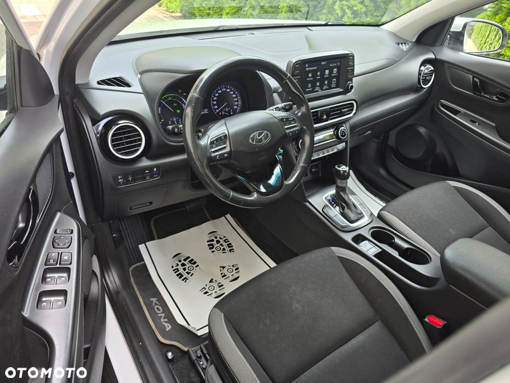 Hyundai Kona - 17