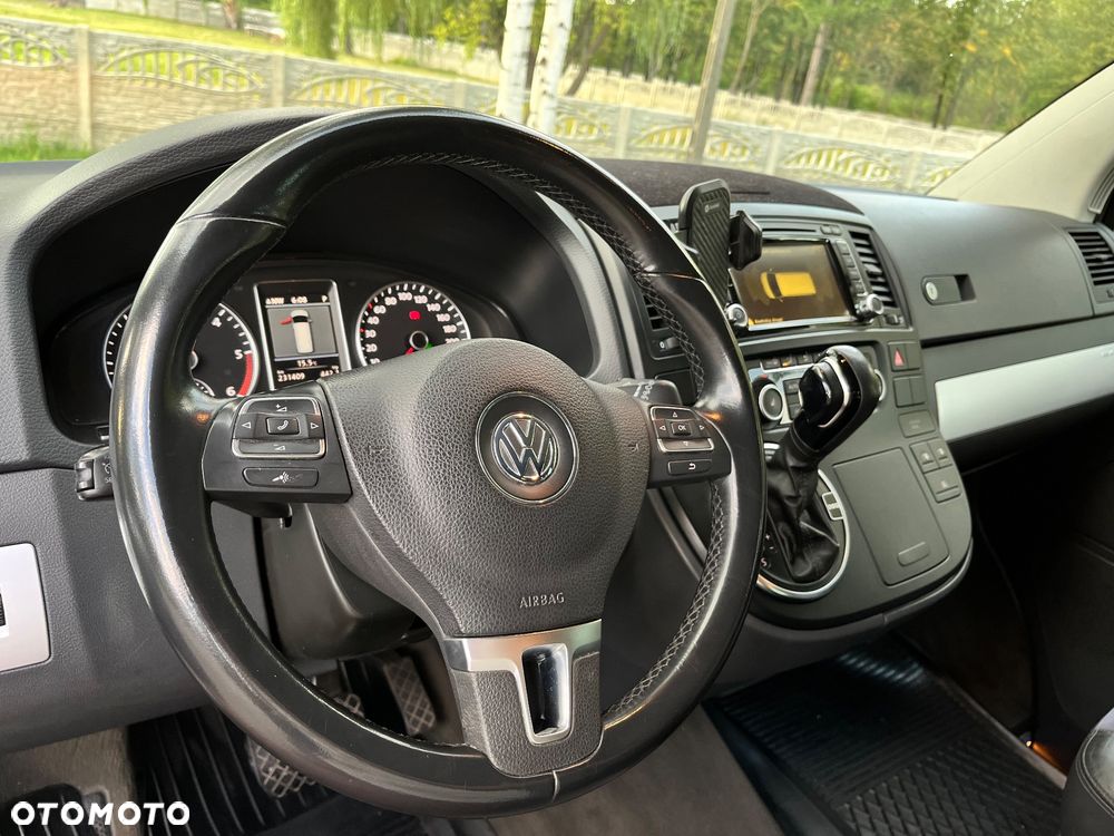 Volkswagen Multivan - 19