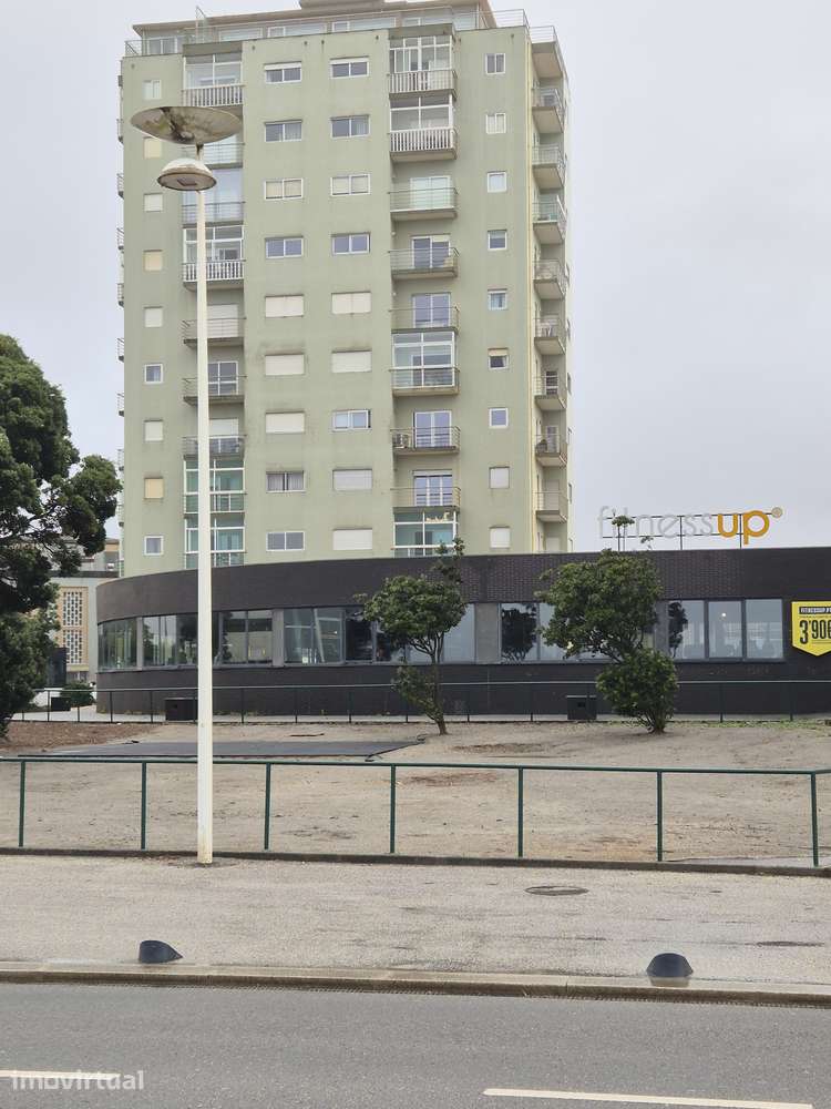 Apartamento T-1, na primeira linha da praia em Vila do Conde - Grande imagem: 2/34