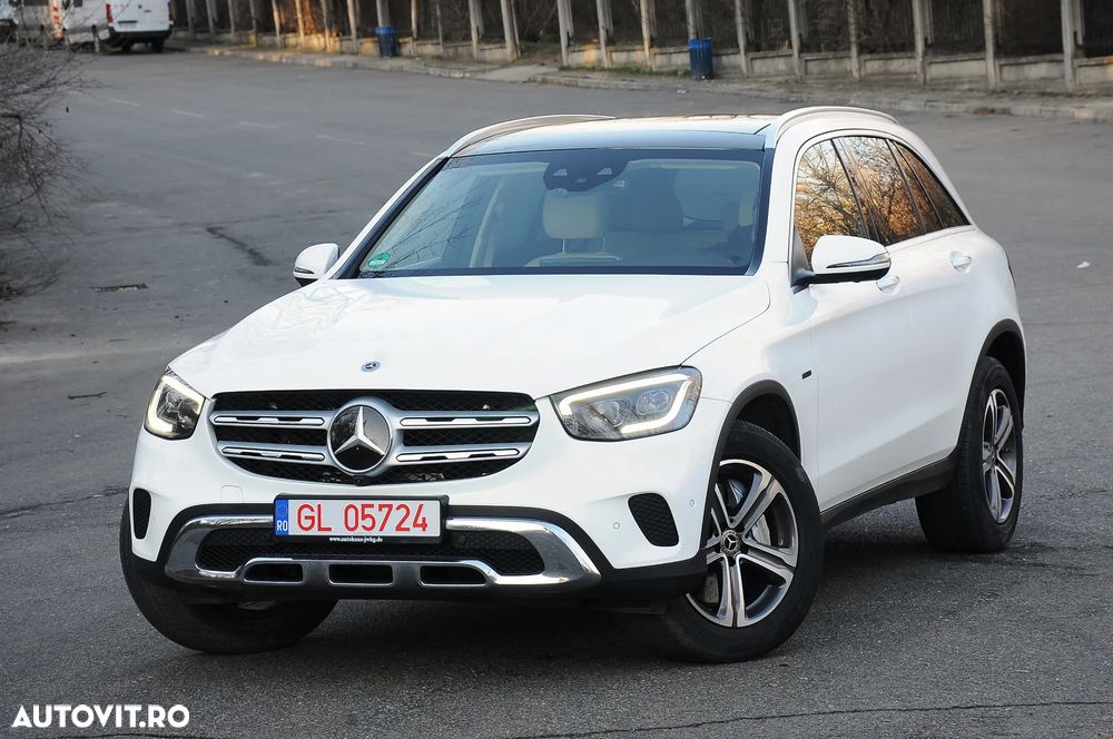 Mercedes-Benz GLC 300 e 4MATIC - 1