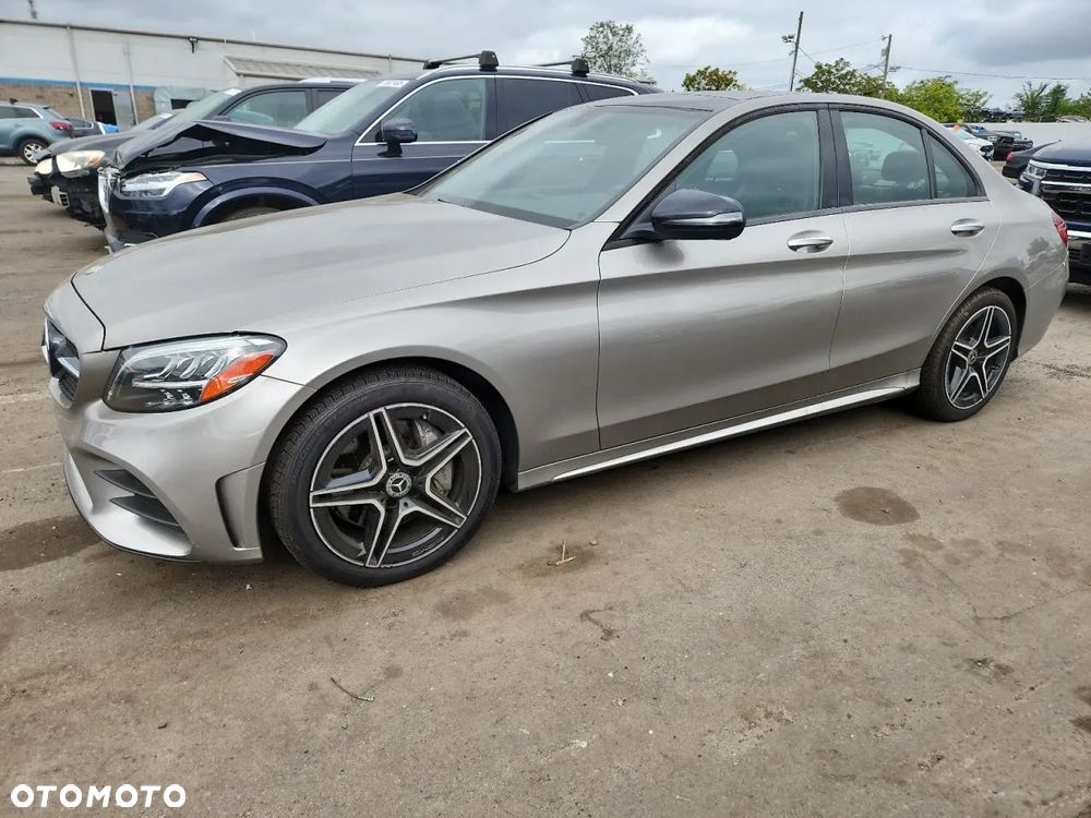 Mercedes-Benz Klasa C 300 9G-TRONIC Exclusive - 1