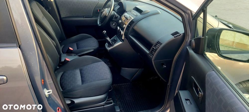 Mazda 5 - 11