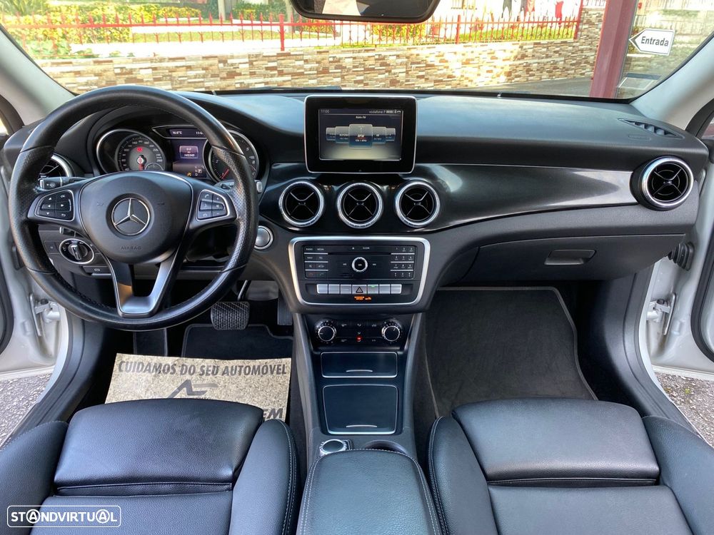 Mercedes-Benz CLA 180 - 15