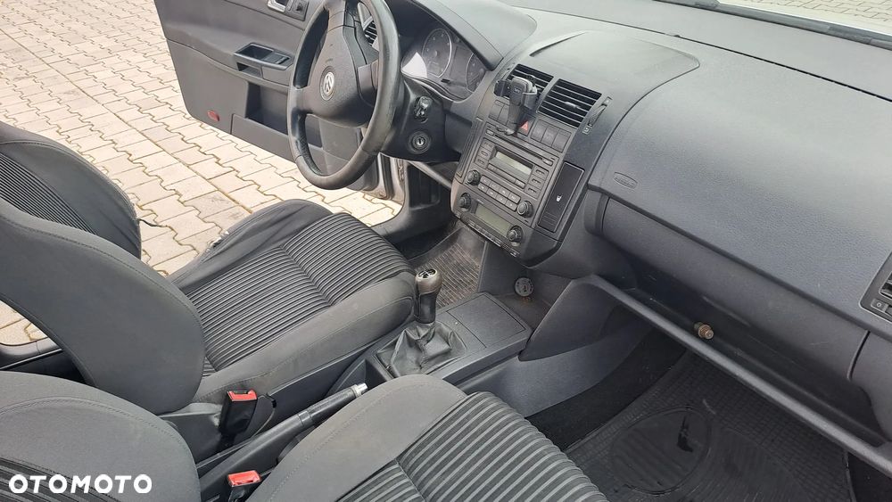 Volkswagen Polo 1.9 TDI - 10