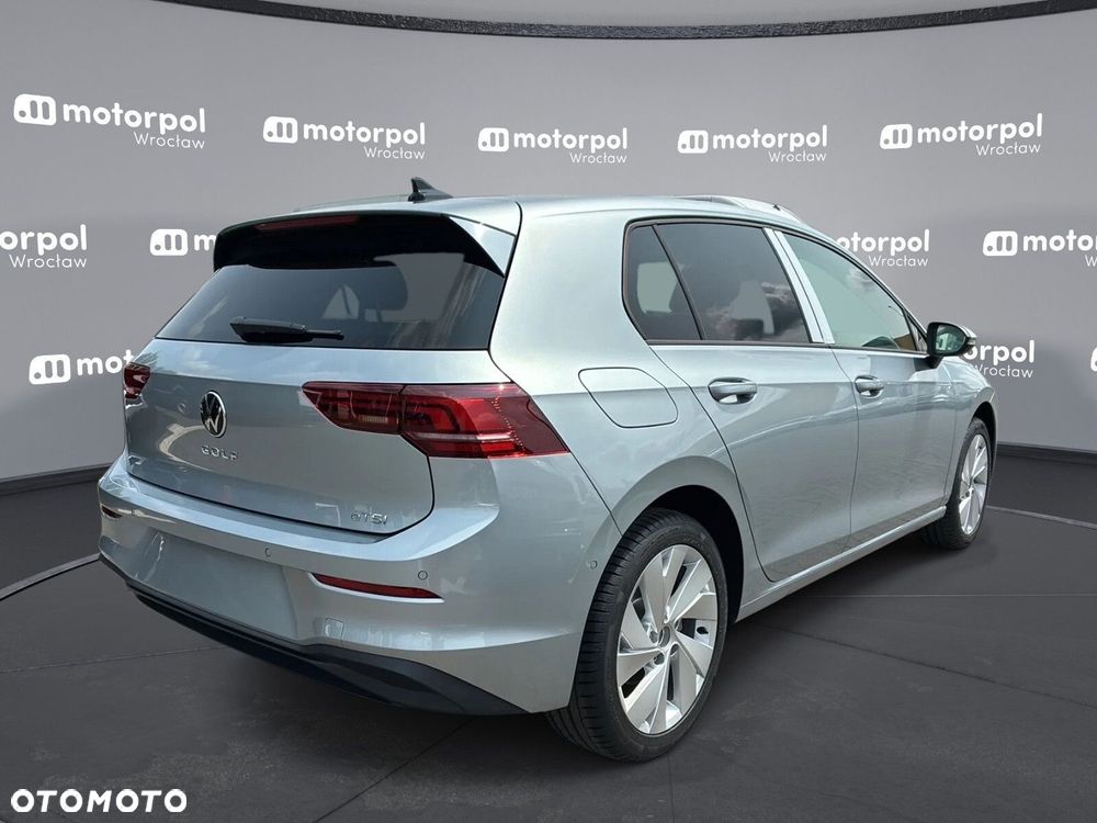 Volkswagen Golf - 10