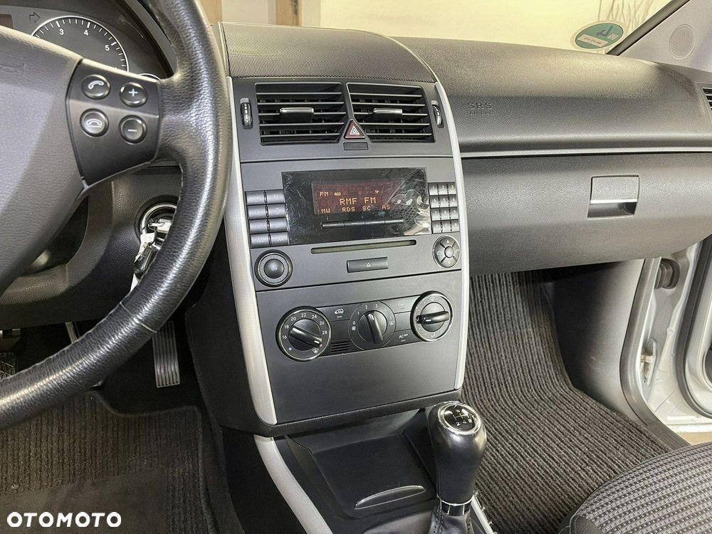 Mercedes-Benz Klasa A 170 BlueEFFICIENCY Avantgarde - 23