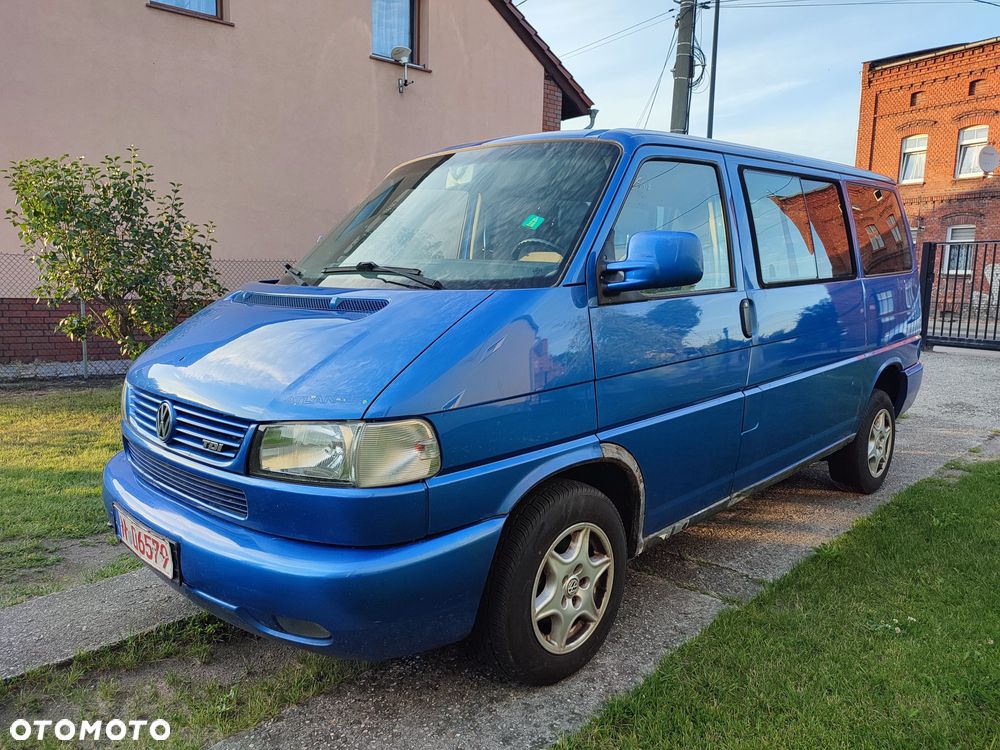 Volkswagen Multivan - 1