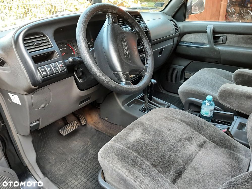 Isuzu Trooper - 10