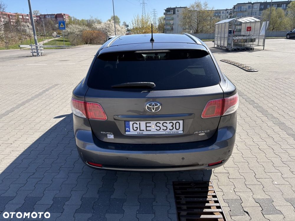 Toyota Avensis 2.2 D-4D Prestige - 9