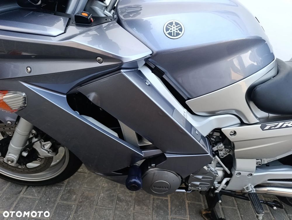Yamaha FJR - 13