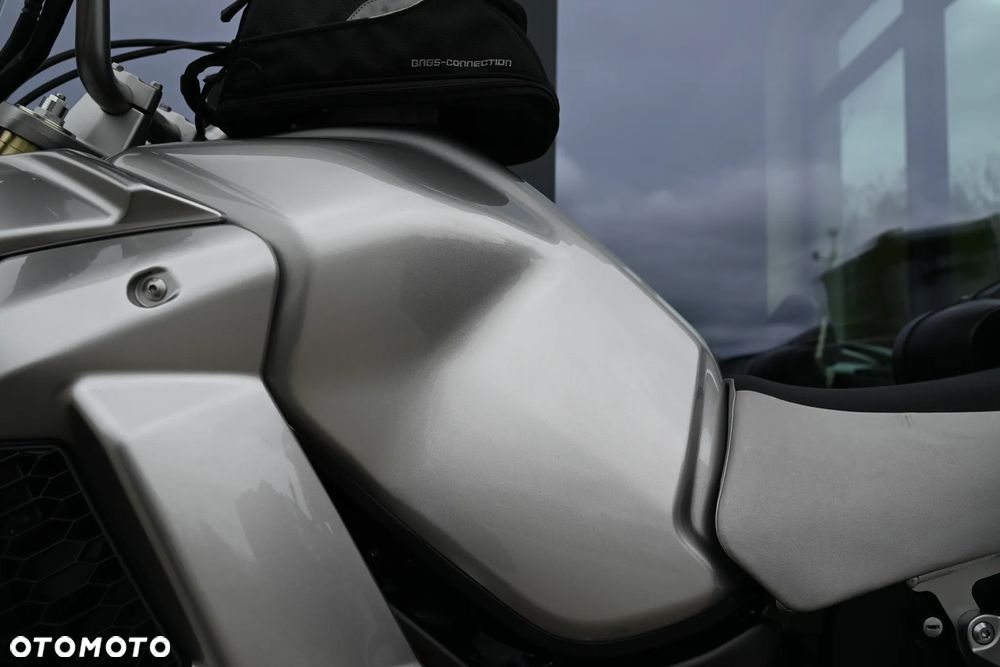 Yamaha Super Tenere - 32