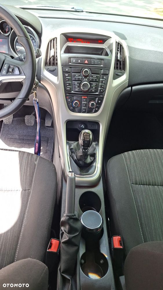 Opel Astra 1.4 Turbo Innovation - 21