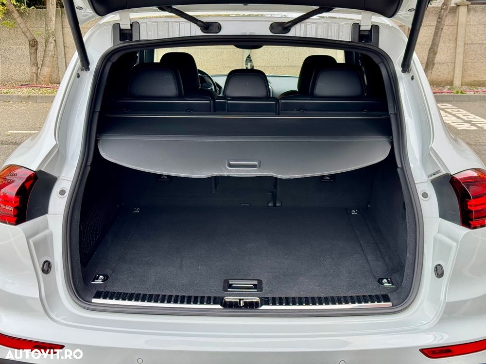 Porsche Cayenne Diesel Platinum Edition - 24
