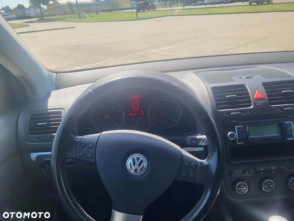 Volkswagen Golf 1.6 United - 8