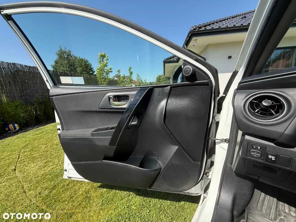 Toyota Auris 1.6 Classic Plus - 6