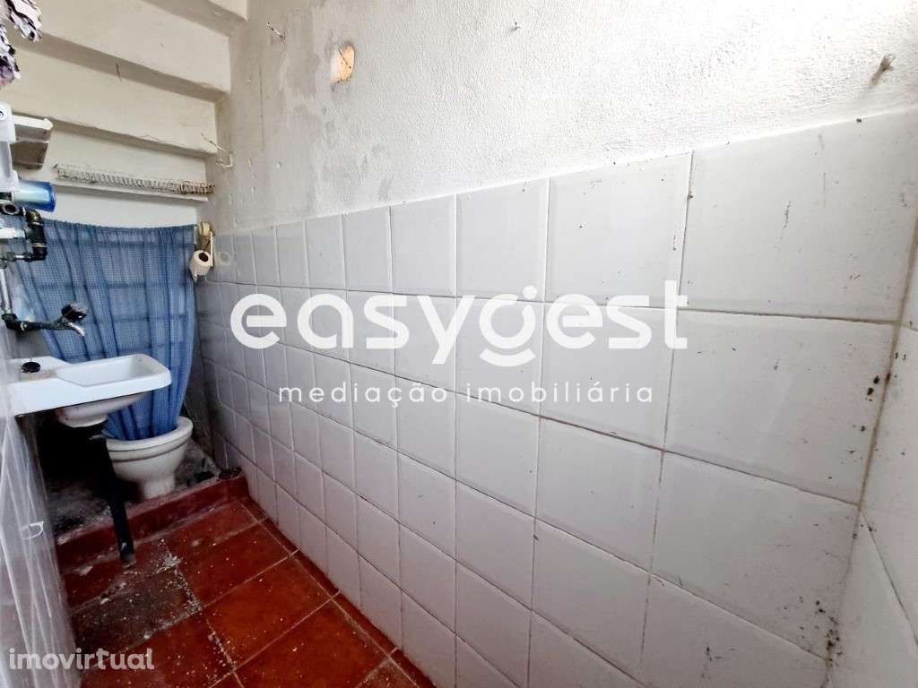 Terreno com 750m2 com implantação de 4 casas e uma garagem - Grande imagem: 5/31