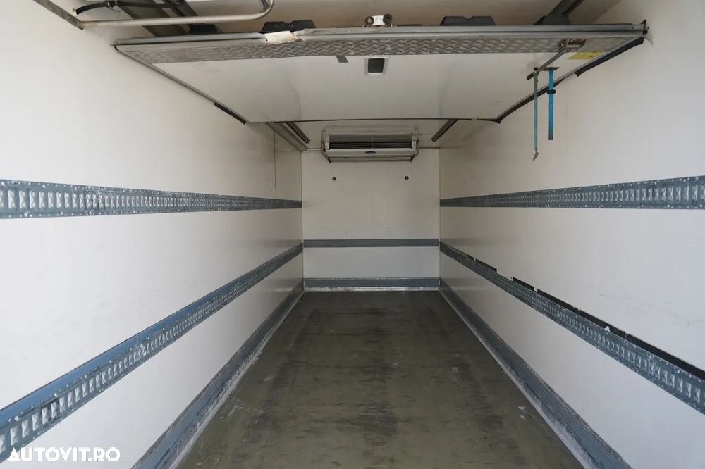 Volvo FM 500 / 6x2 / ANSAMBLU CAMION-REMORCĂ FRIGORIFIC CHERAU (ÎNCĂRCARE PRIN TRECERE) / 8,5 M + 6,8 M / CARRIER SUPRA / MULTITEMPERATURĂ / I-SHIFT / PLATFORMĂ HIDRAULICĂ DHOLLANDIA / AXĂ RIDICABILĂ ȘI VIRATOARE / - 29