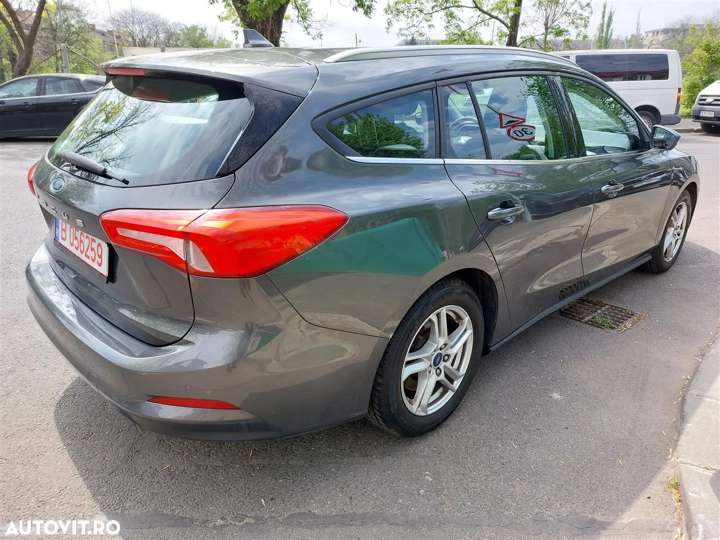 Ford Focus Turnier 1.5 EcoBlue Start-Stopp-System Aut. ACTIVE - 4